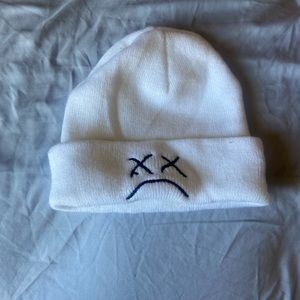 Sad face white beanie Y2K